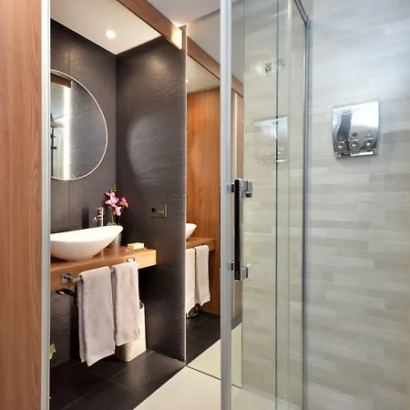 De Lujo-centro Kilometro 0-parking